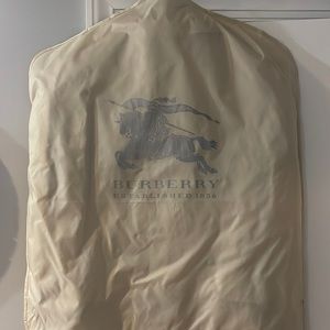 Burberry short trench in perfect condition.